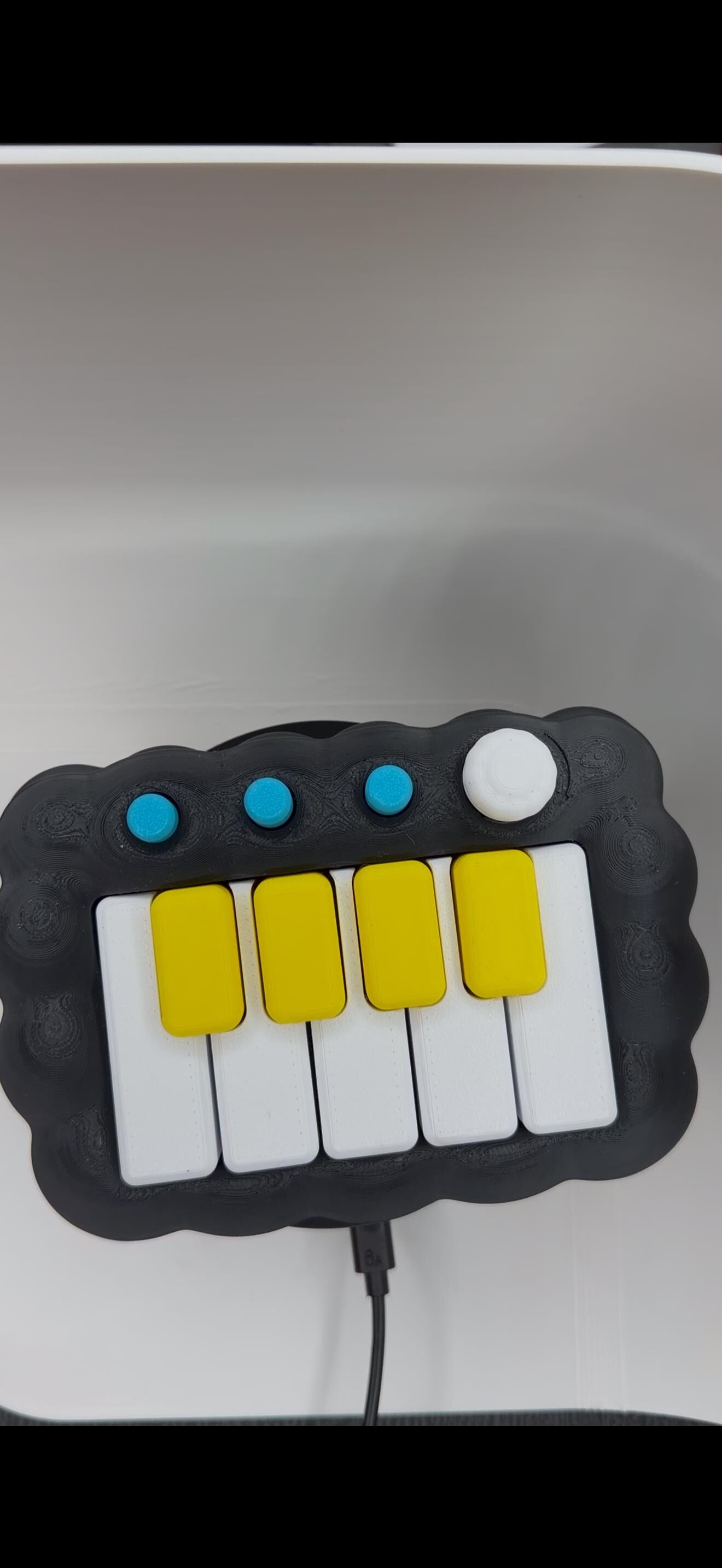 Cloud Piano Fidget Clicker – Mechanical Keyboard Toy with Buttons & Knob | Stress Relief Desk Gadget
